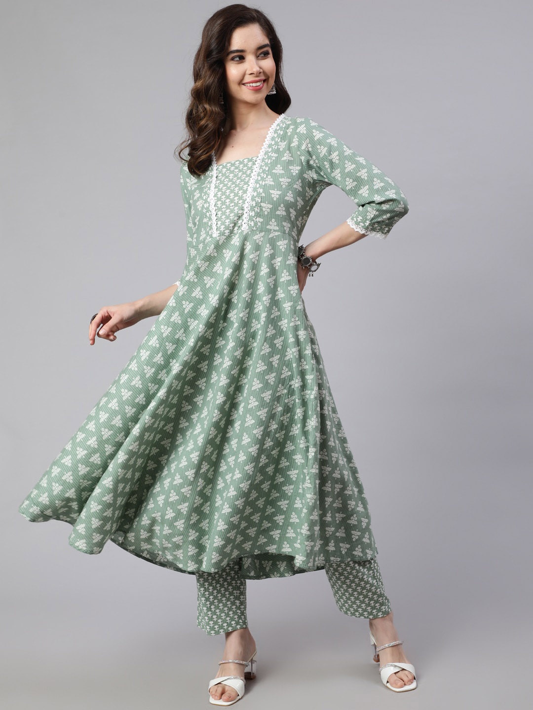 Jaipur Kurti Green Ethnic Motifs Printed Embroidered Laced Pure Cotton Kurta With Trousers
Jaipur Kurti Green Ethnic Motifs Printed Embroidered Laced Pure Cotton Kurta With Trousers