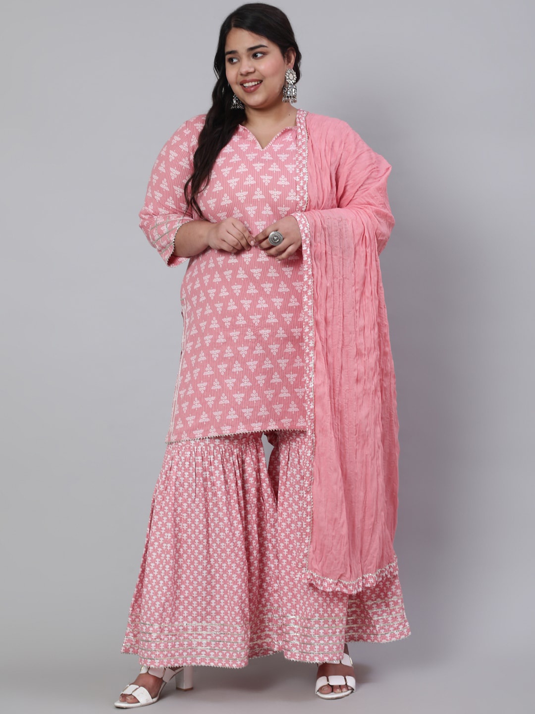 Jaipur Kurti Plus Size Pink Printed Embroidered Pure Cotton Kurta With Sharara & Dupatta
Jaipur Kurti Plus Size Pink Printed Embroidered Pure Cotton Kurta With Sharara & Dupatta