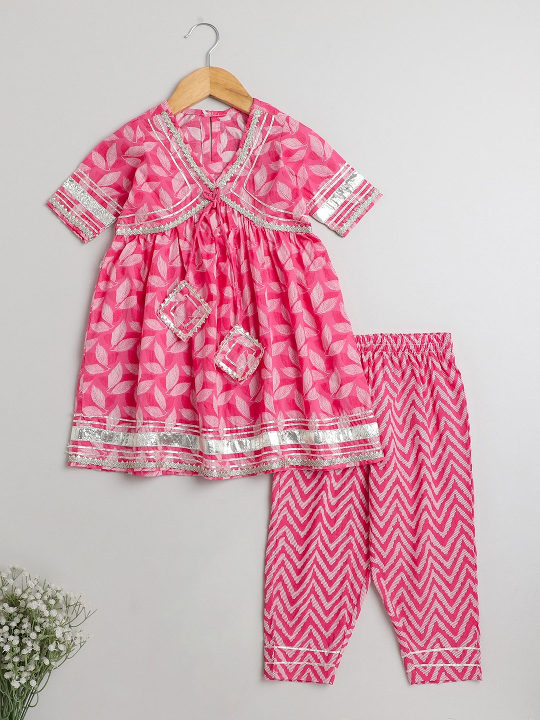 The Magic Wand Girls Floral Printed Empire Gotta Patti Pure Cotton Kurti with Salwar, Pink
The Magic Wand Girls Floral Printed Empire Gotta Patti Pure Cotton Kurti with Salwar, Pink