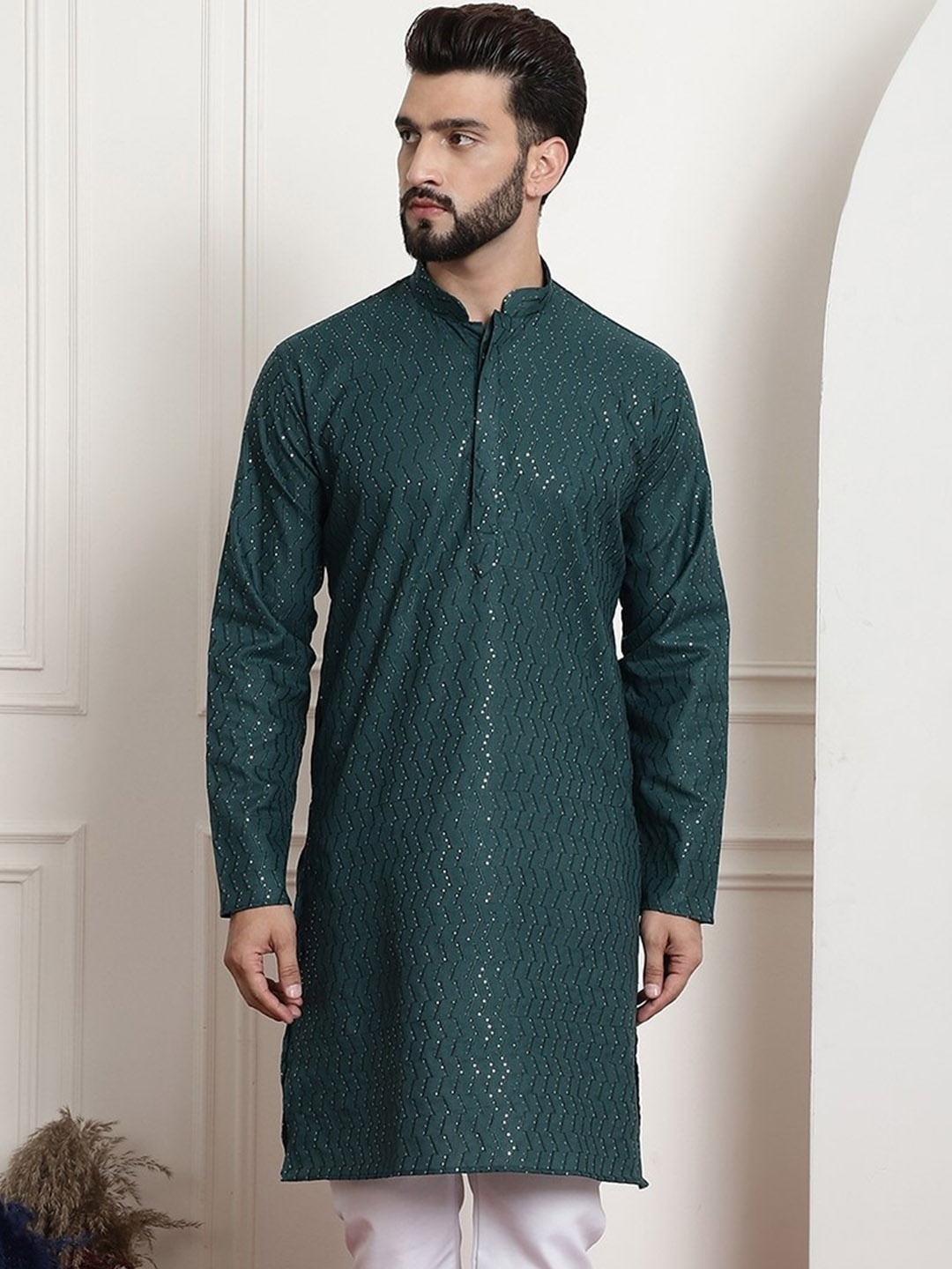 Armaan Ethnic Geometric Embroidered Sequinned Cotton Straight Kurta, Green
Armaan Ethnic Geometric Embroidered Sequinned Cotton Straight Kurta, Green