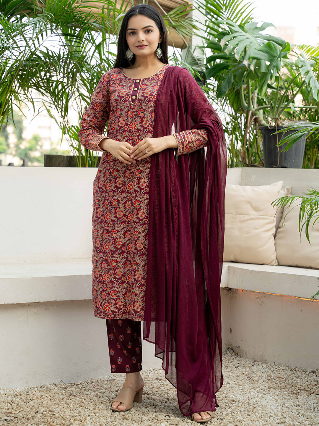 WEAVLLITE Ethnic Motifs Printed Regular Pure Cotton Kurta with Trousers & Dupatta, Magenta 
WEAVLLITE Ethnic Motifs Printed Regular Pure Cotton Kurta with Trousers & Dupatta, Magenta