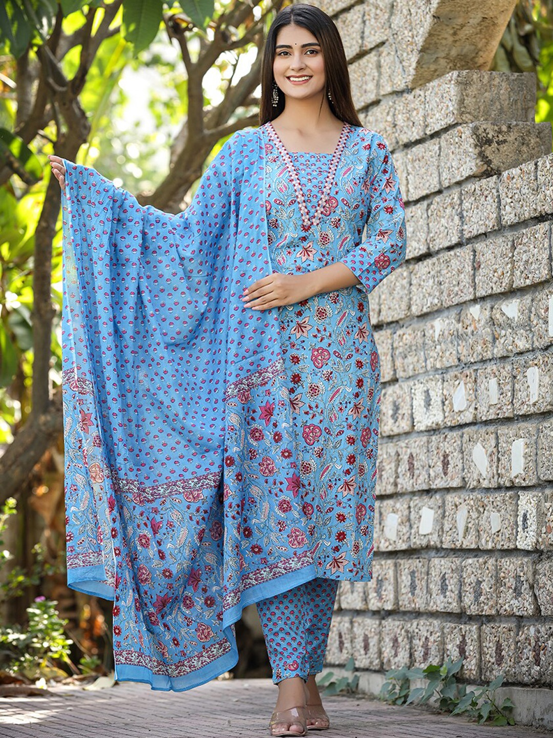 KAAJH Floral Printed Thread & Mirror Work Pure Cotton Kurta with Trousers & Dupatta, Blue
KAAJH Floral Printed Thread & Mirror Work Pure Cotton Kurta with Trousers & Dupatta, Blue
