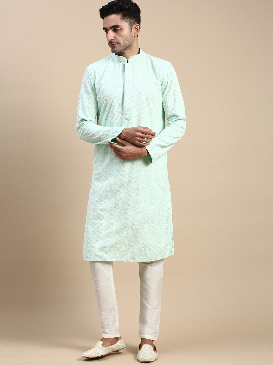 Rishika Geometric Embroidered Mandarin Collar Thread Work Silk Straight Kurta, Green
Rishika Geometric Embroidered Mandarin Collar Thread Work Silk Straight Kurta, Green