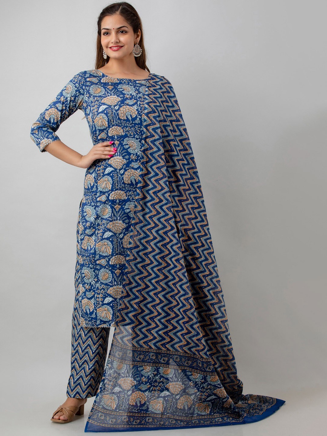Women Touch Floral Printed Regular Thread Work Pure Cotton Kurta with Trousers & Dupatta, Blue
Women Touch Floral Printed Regular Thread Work Pure Cotton Kurta with Trousers & Dupatta, Blue