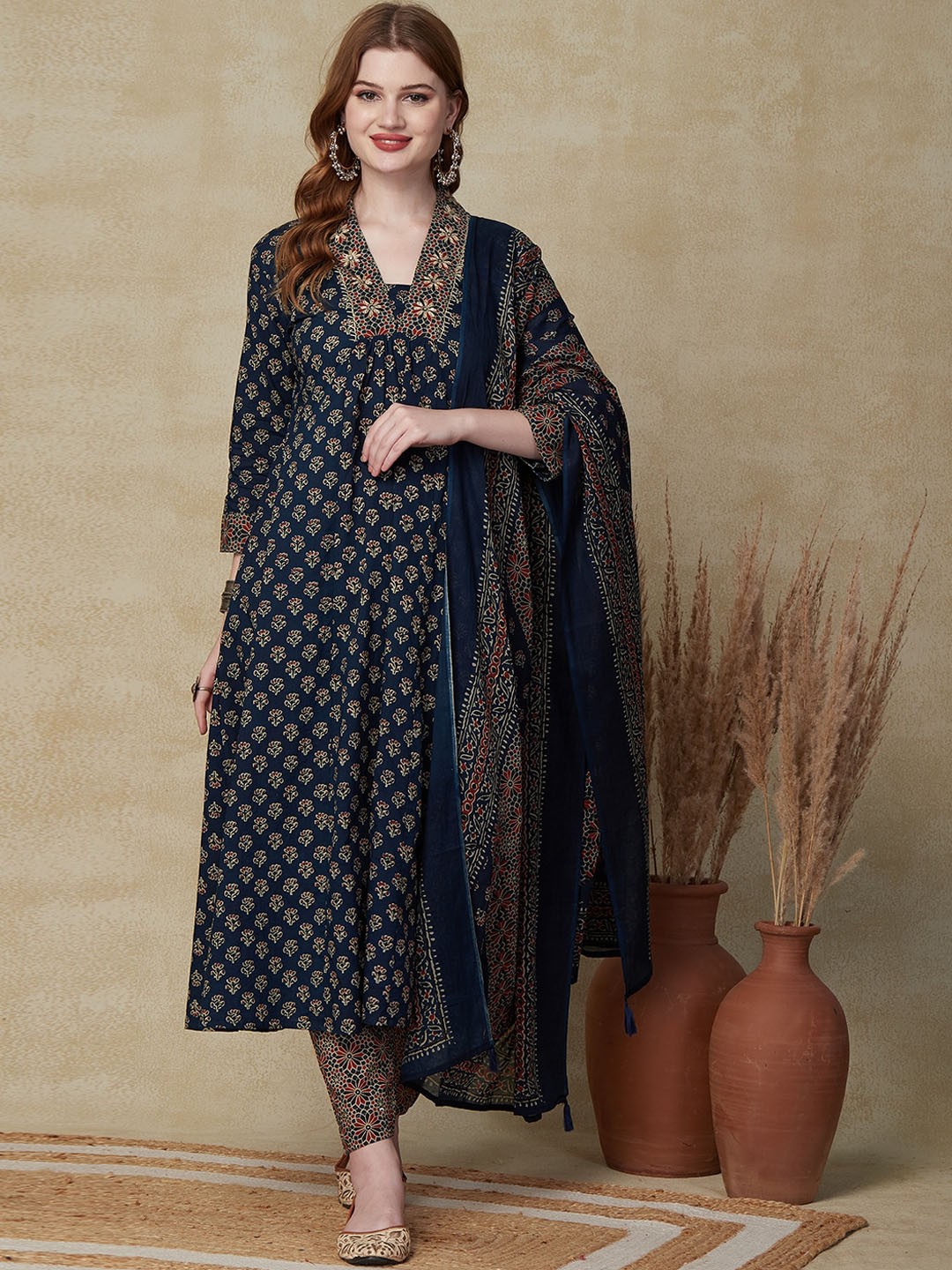 FASHOR Ethnic Motifs Printed V-Neck Sequinned Straight Kurta With Trousers & Dupatta, Blue
FASHOR Ethnic Motifs Printed V-Neck Sequinned Straight Kurta With Trousers & Dupatta, Blue