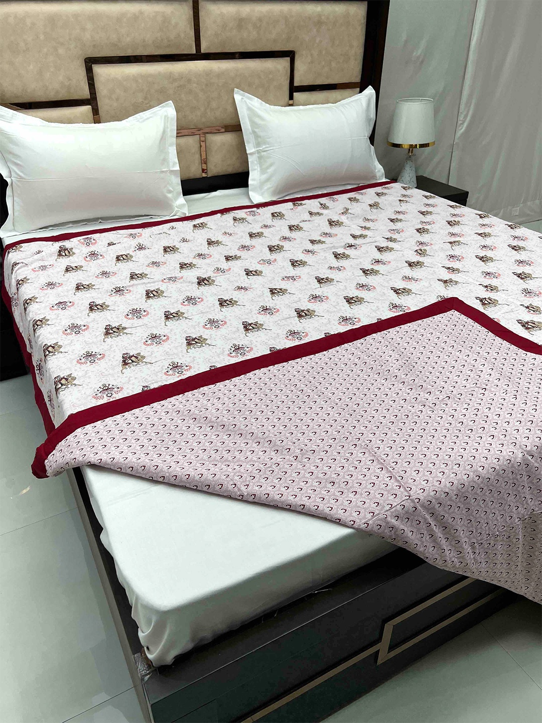 Pure Decor Silken White & Maroon Ethnic Cotton AC Room 300 GSM Reversible Double Bed Dohar
Pure Decor Silken White & Maroon Ethnic Cotton AC Room 300 GSM Reversible Double Bed Dohar