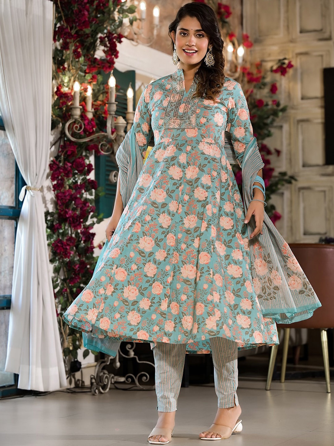 Yufta Floral Printed Regular Sequinned Pure Cotton Kurta With Trousers & Dupatta, Blue
Yufta Floral Printed Regular Sequinned Pure Cotton Kurta With Trousers & Dupatta, Blue