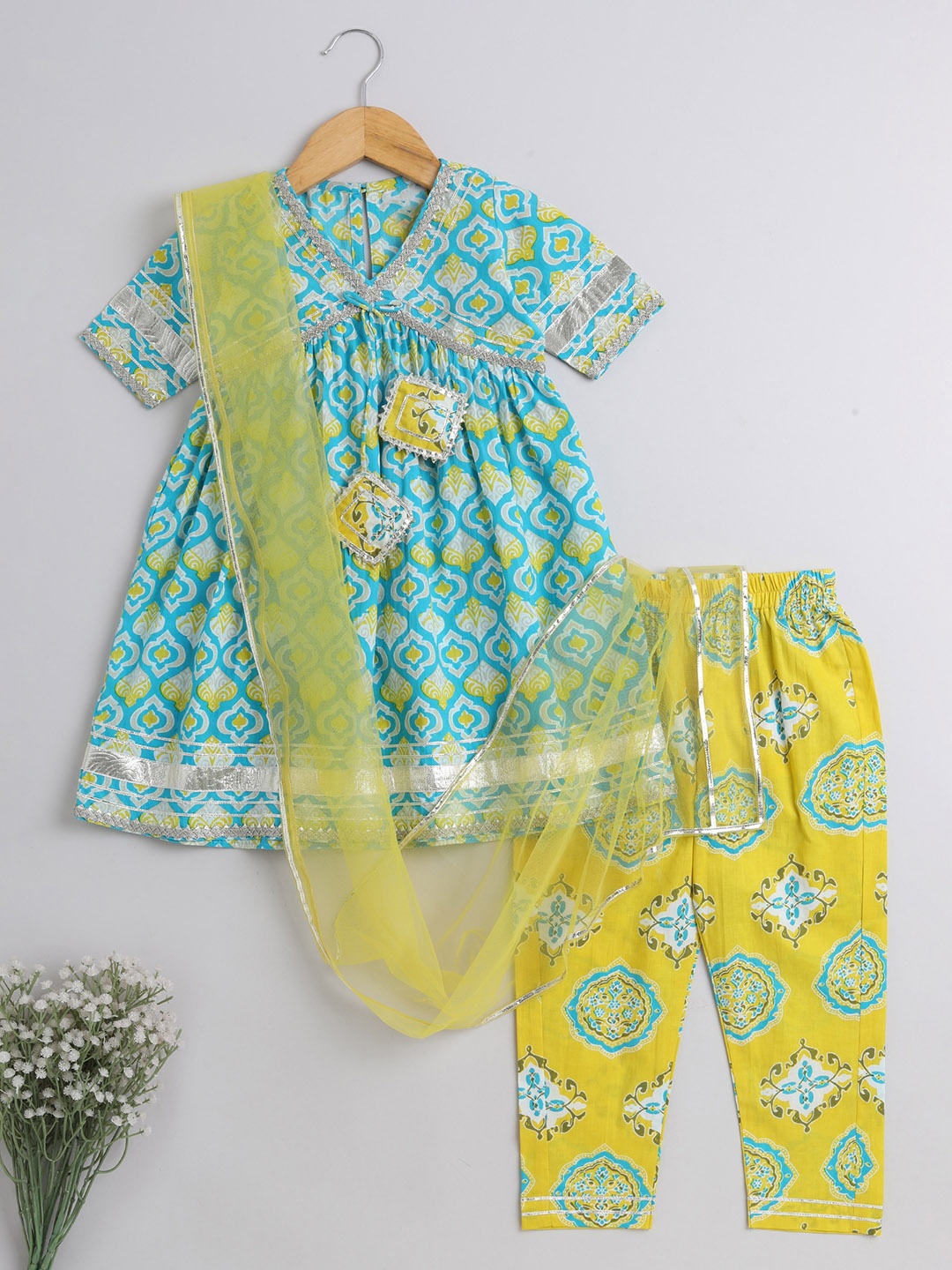 The Magic Wand Girls Ethnic Printed Empire Pure Cotton Kurta With Trousers & Dupatta, Turquoise blue
The Magic Wand Girls Ethnic Printed Empire Pure Cotton Kurta With Trousers & Dupatta, Turquoise blue