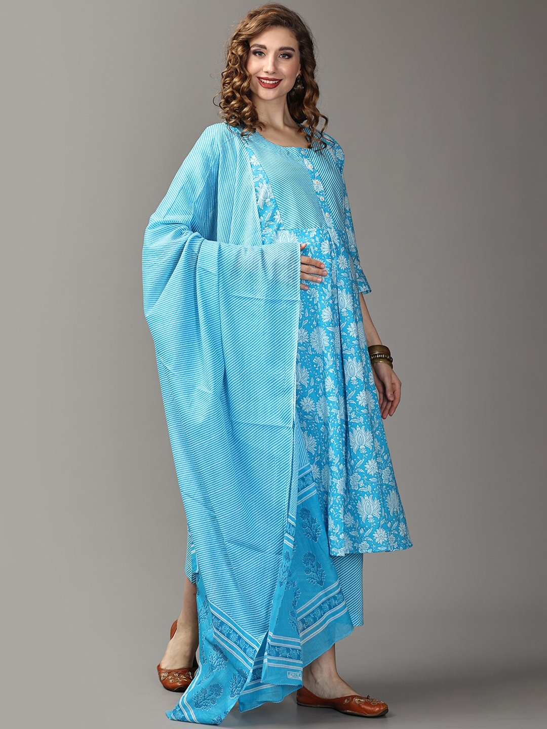 The Mom Store Floral Printed Pure Cotton A-Line Maternity Kurta With Palazzos & Dupatta, Blue
The Mom Store Floral Printed Pure Cotton A-Line Maternity Kurta With Palazzos & Dupatta, Blue
