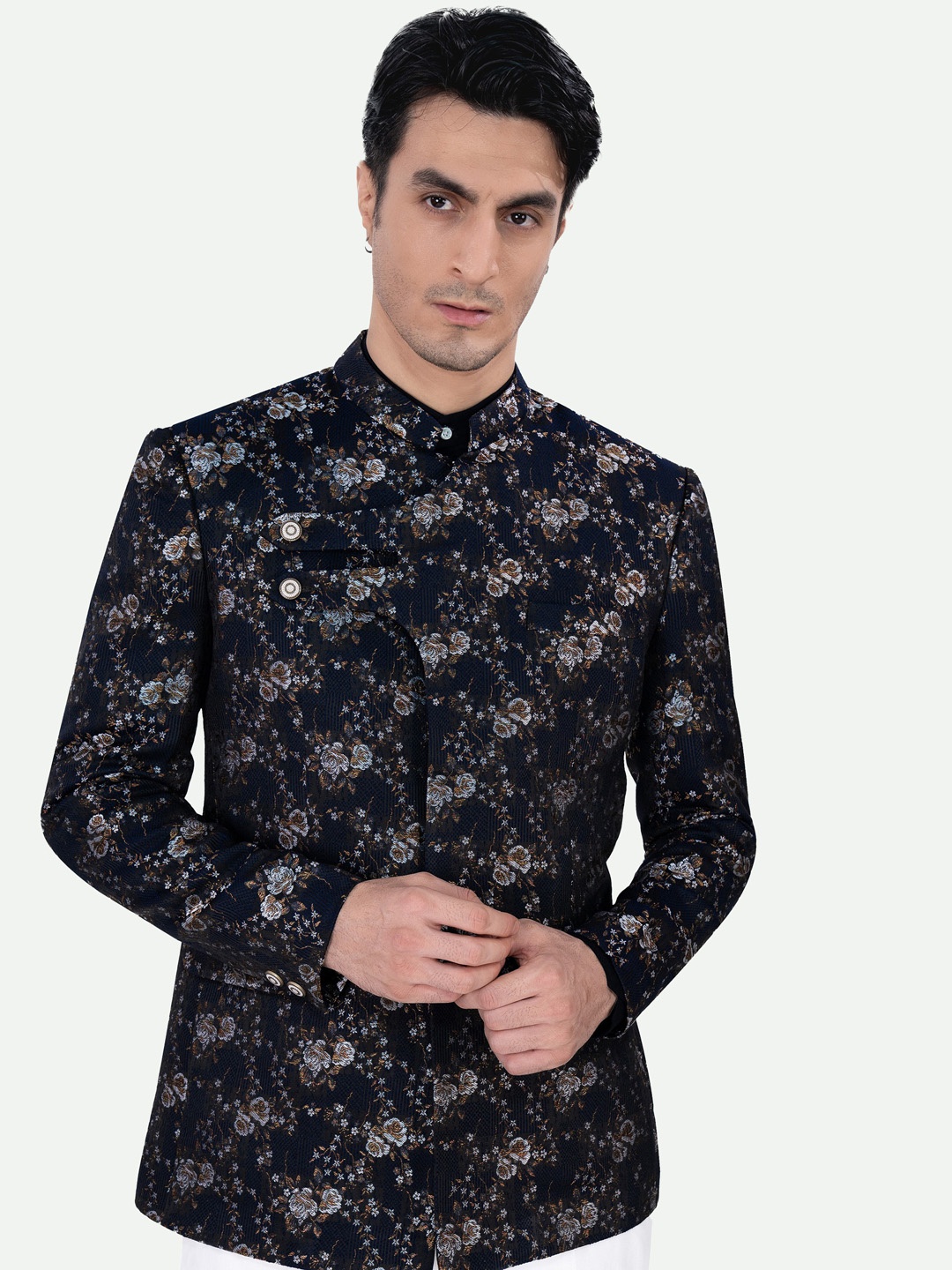 FRENCH CROWN Floral Woven Design Mandarin Collar Long Sleeves Bandhgala Blazer, Black
FRENCH CROWN Floral Woven Design Mandarin Collar Long Sleeves Bandhgala Blazer, Black