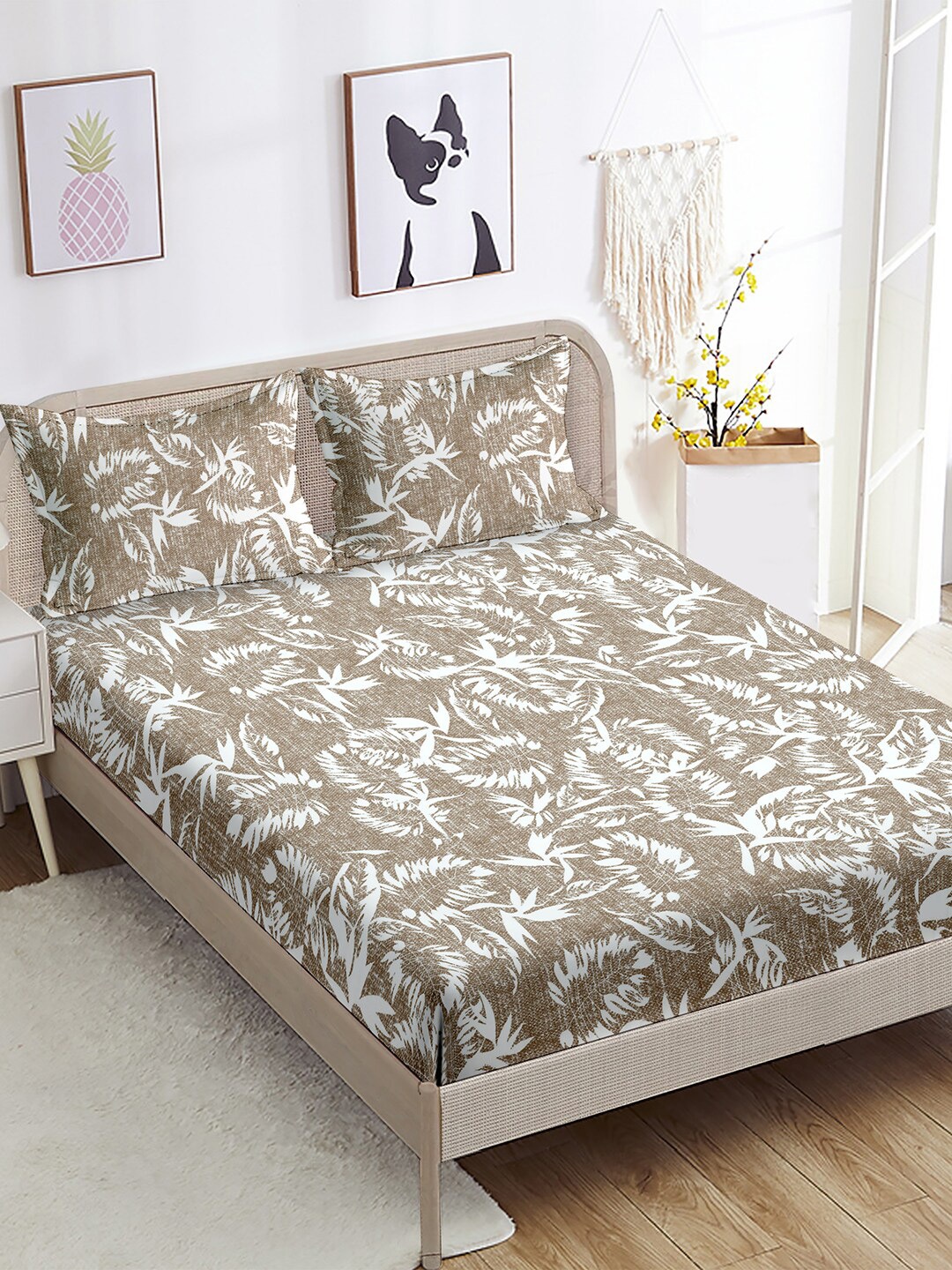 BELLA CASA Sunshine Brown & White Ethnic Cotton 220 TC King Bedsheet with 2 Pillow Covers
BELLA CASA Sunshine Brown & White Ethnic Cotton 220 TC King Bedsheet with 2 Pillow Covers