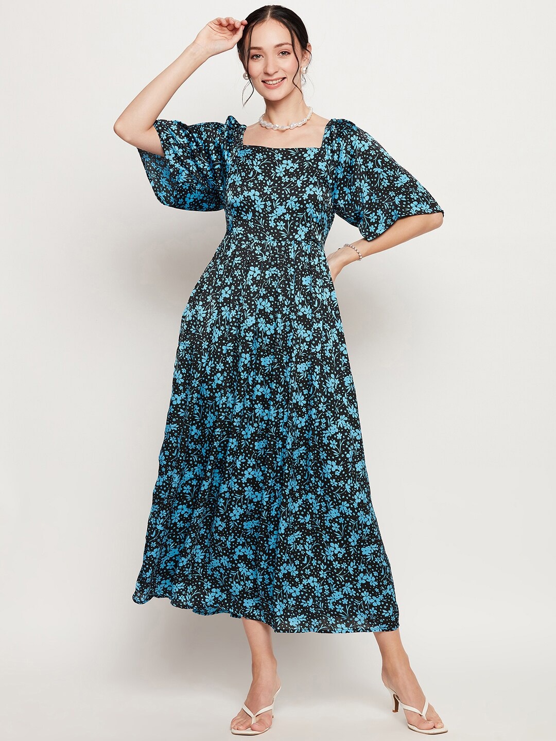 BAESD Blue Floral Printed Flared Sleeves Square Neck Chiffon Fit And Flare Midi Dress
BAESD Blue Floral Printed Flared Sleeves Square Neck Chiffon Fit And Flare Midi Dress