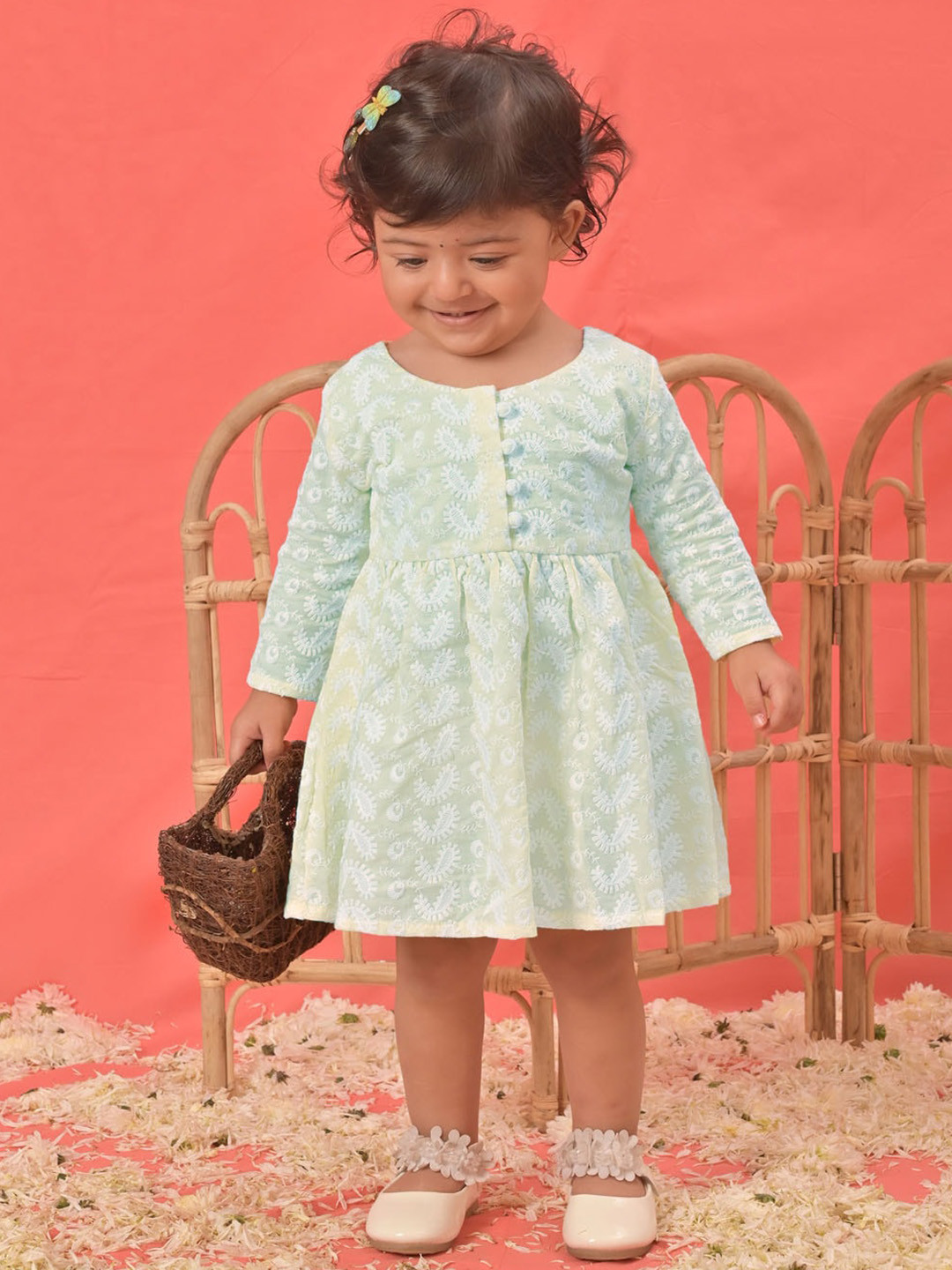 VASTRAMAY Girls Ethnic Motifs Embroidered Pure Cotton Chikankari Ethnic Dress, Yellow
VASTRAMAY Girls Ethnic Motifs Embroidered Pure Cotton Chikankari Ethnic Dress, Yellow