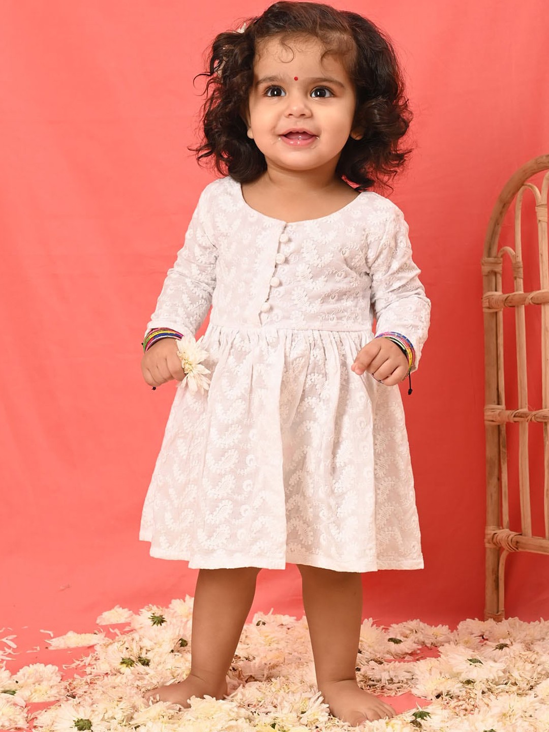 VASTRAMAY Girls Ethnic Motifs Embroidered Pure Cotton Chikankari Ethnic Dress, White
VASTRAMAY Girls Ethnic Motifs Embroidered Pure Cotton Chikankari Ethnic Dress, White