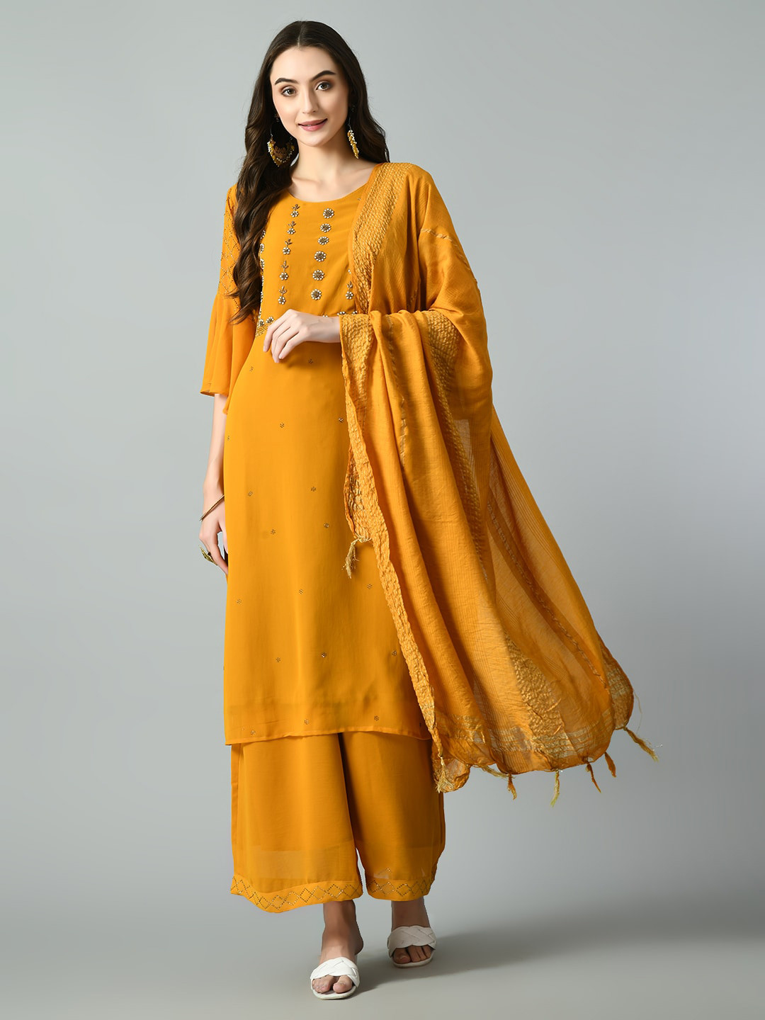 DesiNoor.com Floral Embroidered Beads and Stones Georgette Kurta with Palazzos & Dupatta, Yellow
DesiNoor.com Floral Embroidered Beads and Stones Georgette Kurta with Palazzos & Dupatta, Yellow