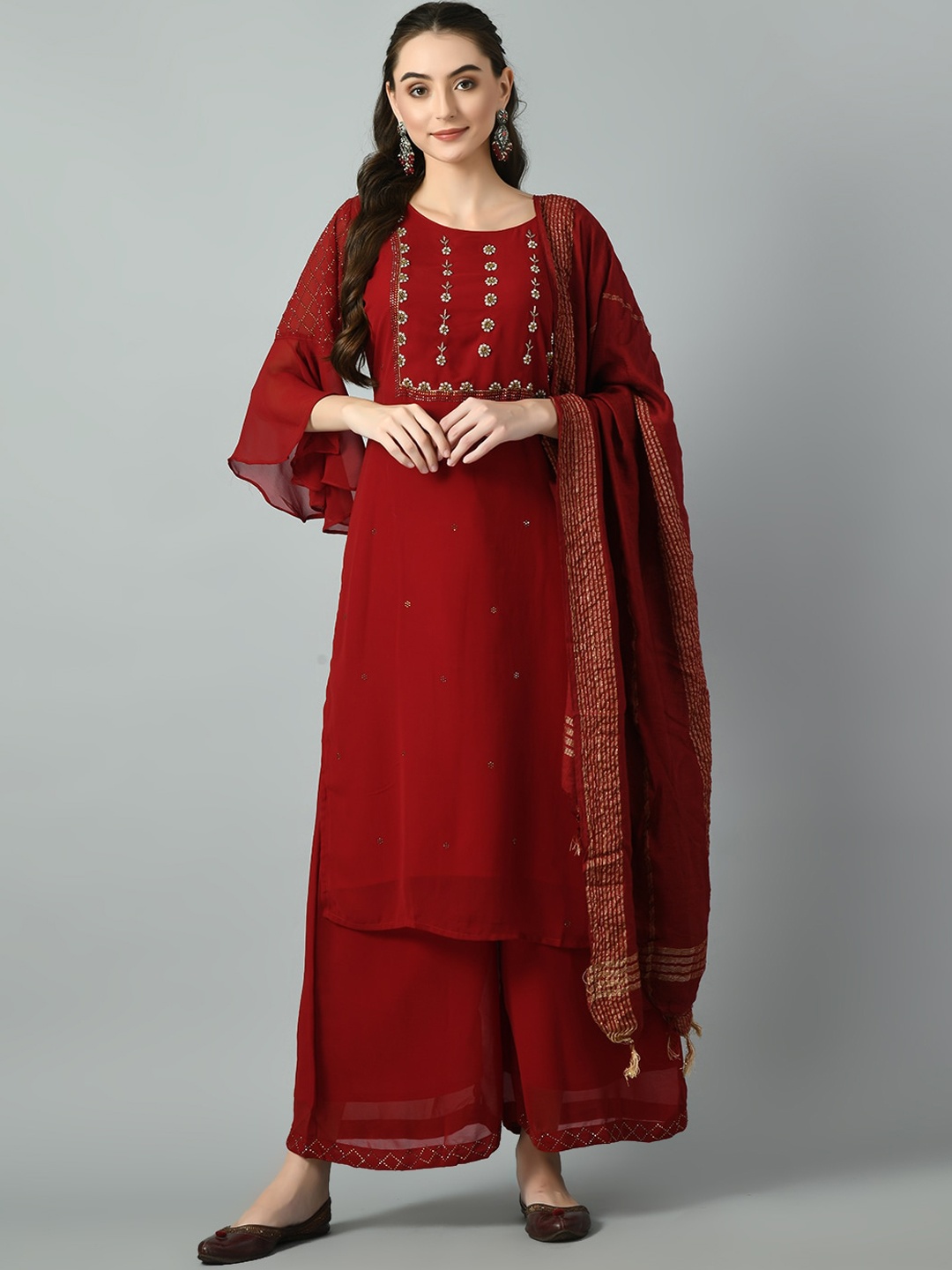 DesiNoor.com Floral Embroidered Beads and Stones Georgette Kurta with Palazzos & Dupatta, Maroon
DesiNoor.com Floral Embroidered Beads and Stones Georgette Kurta with Palazzos & Dupatta, Maroon