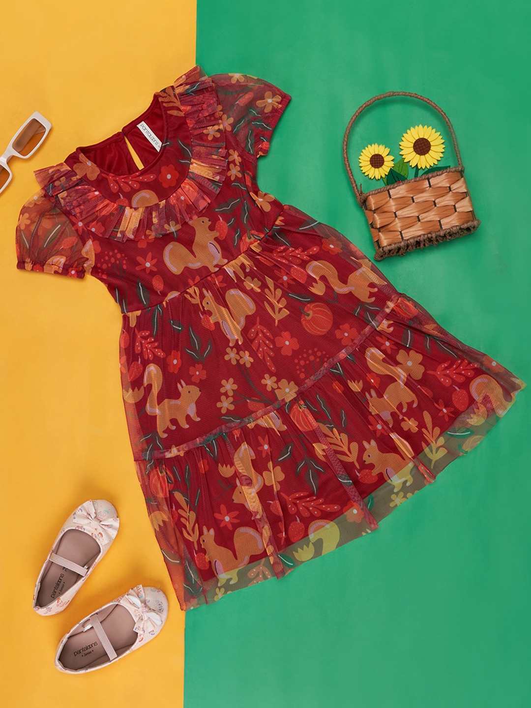 Pantaloons Junior Girls Floral Printed Gathered Tiered Cotton Fit & Flare Midi Dress, Maroon
Pantaloons Junior Girls Floral Printed Gathered Tiered Cotton Fit & Flare Midi Dress, Maroon