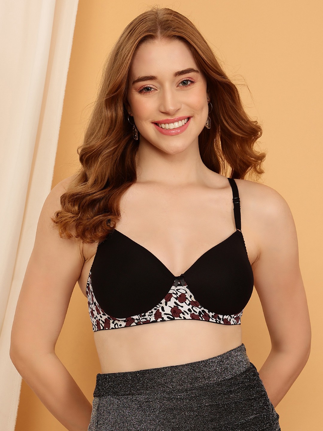 Clovia Floral Printed Full Coverage Lightly Padded T-shirt Bra With All Day Comfort, Black
Clovia Floral Printed Full Coverage Lightly Padded T-shirt Bra With All Day Comfort, Black