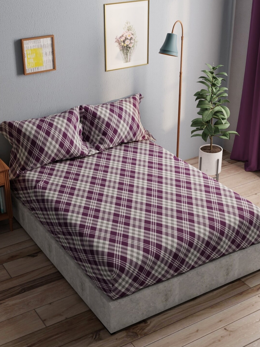 BIANCA Purple & White Geometric Pure Cotton 140 TC Queen Bedsheet with 2 Pillow Covers
BIANCA Purple & White Geometric Pure Cotton 140 TC Queen Bedsheet with 2 Pillow Covers