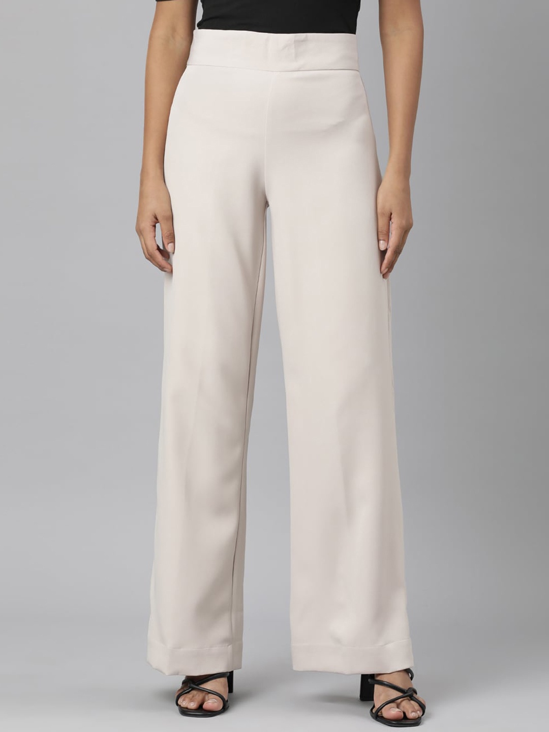 SHOWOFF Women Relaxed Straight Leg Straight Fit Wrinkle Free Cotton Parallel Trousers, Beige
SHOWOFF Women Relaxed Straight Leg Straight Fit Wrinkle Free Cotton Parallel Trousers, Beige