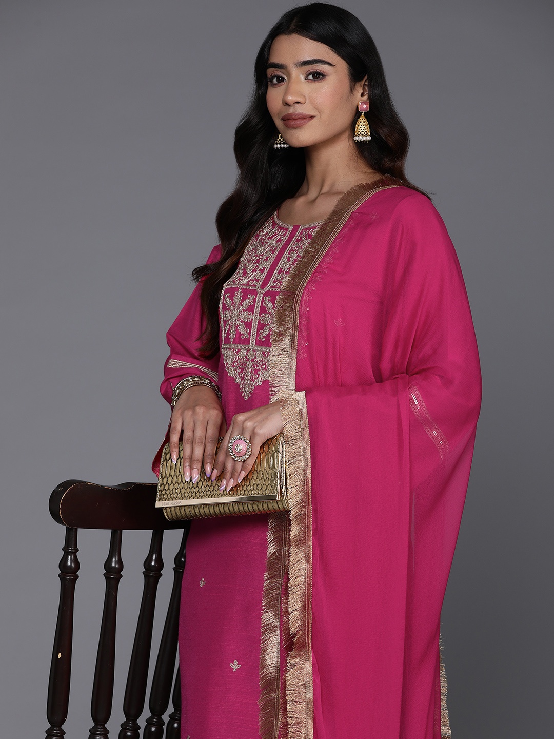 Varanga Women Ethnic Motifs Yoke Design Regular Kurta with Trousers & With Dupatta, Pink
Varanga Women Ethnic Motifs Yoke Design Regular Kurta with Trousers & With Dupatta, Pink