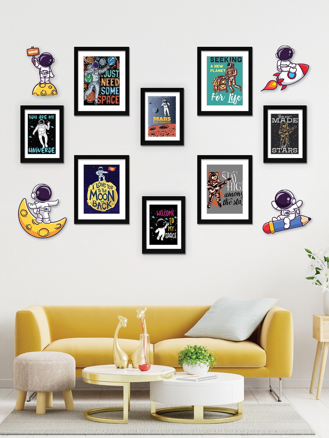 RANDOM Black 8 Pieces Photo Frames With Plaques