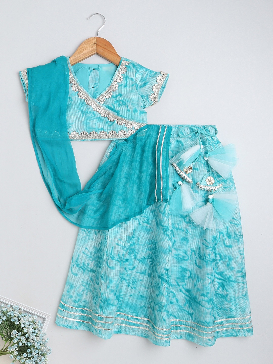 The Magic Wand Girls Printed Gotta Patti Ready to Wear Lehenga & Blouse With Dupatta, Blue
The Magic Wand Girls Printed Gotta Patti Ready to Wear Lehenga & Blouse With Dupatta, Blue