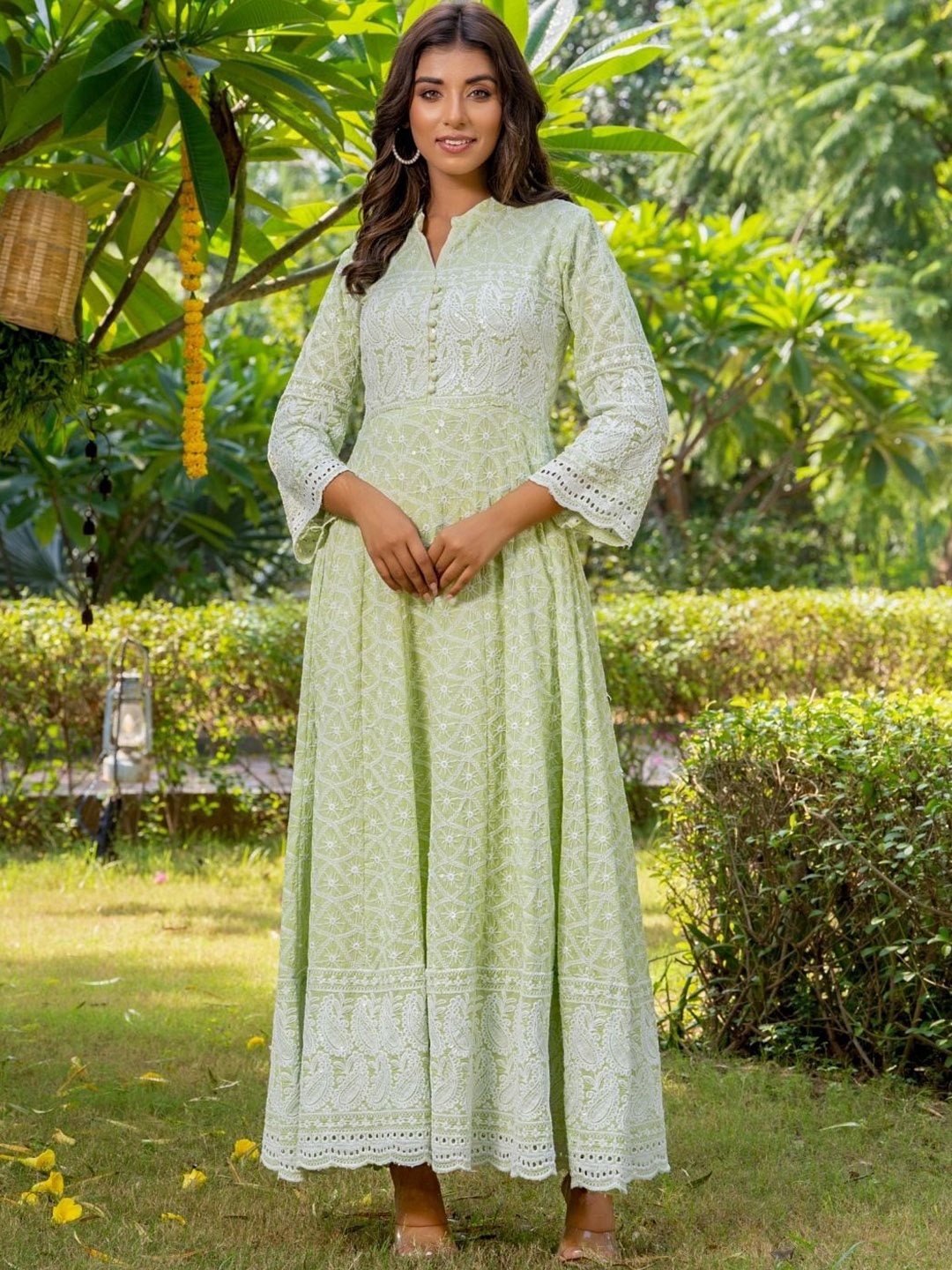 HOUSE OF JAMOTI Floral Embroidered Chikankari Empire Pure Cotton Kurta With Trousers, Green
HOUSE OF JAMOTI Floral Embroidered Chikankari Empire Pure Cotton Kurta With Trousers, Green