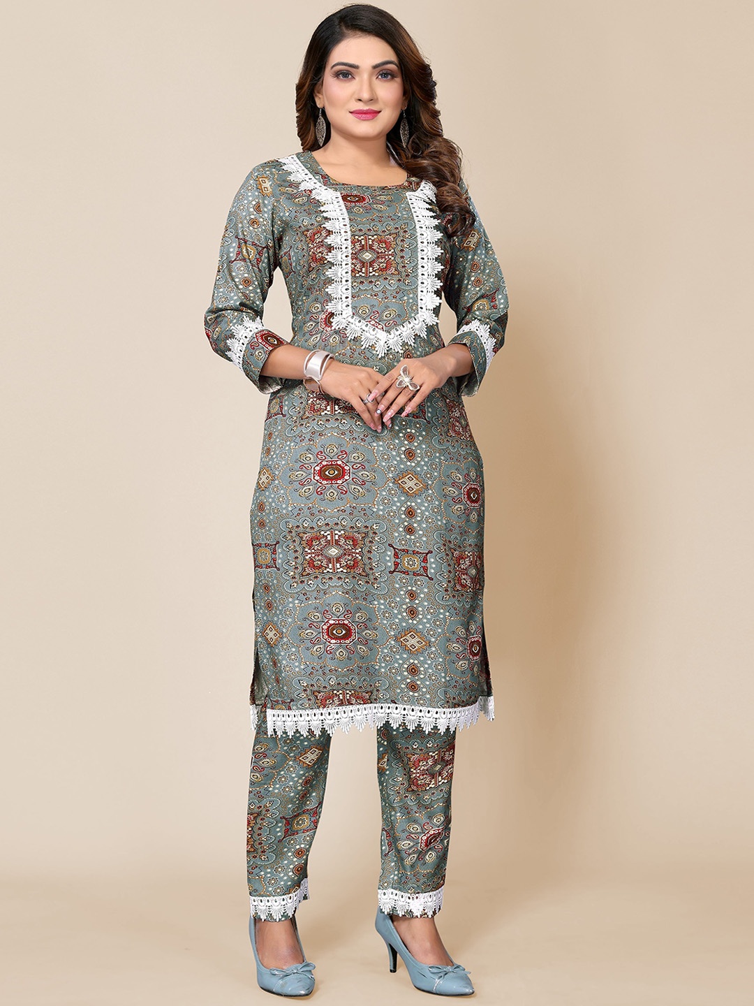 TITANIUM SILK INDUSTRIES PVT. LTD. Paisley Printed Regular Gotta Patti Kurta With Trousers, Grey
TITANIUM SILK INDUSTRIES PVT. LTD. Paisley Printed Regular Gotta Patti Kurta With Trousers, Grey