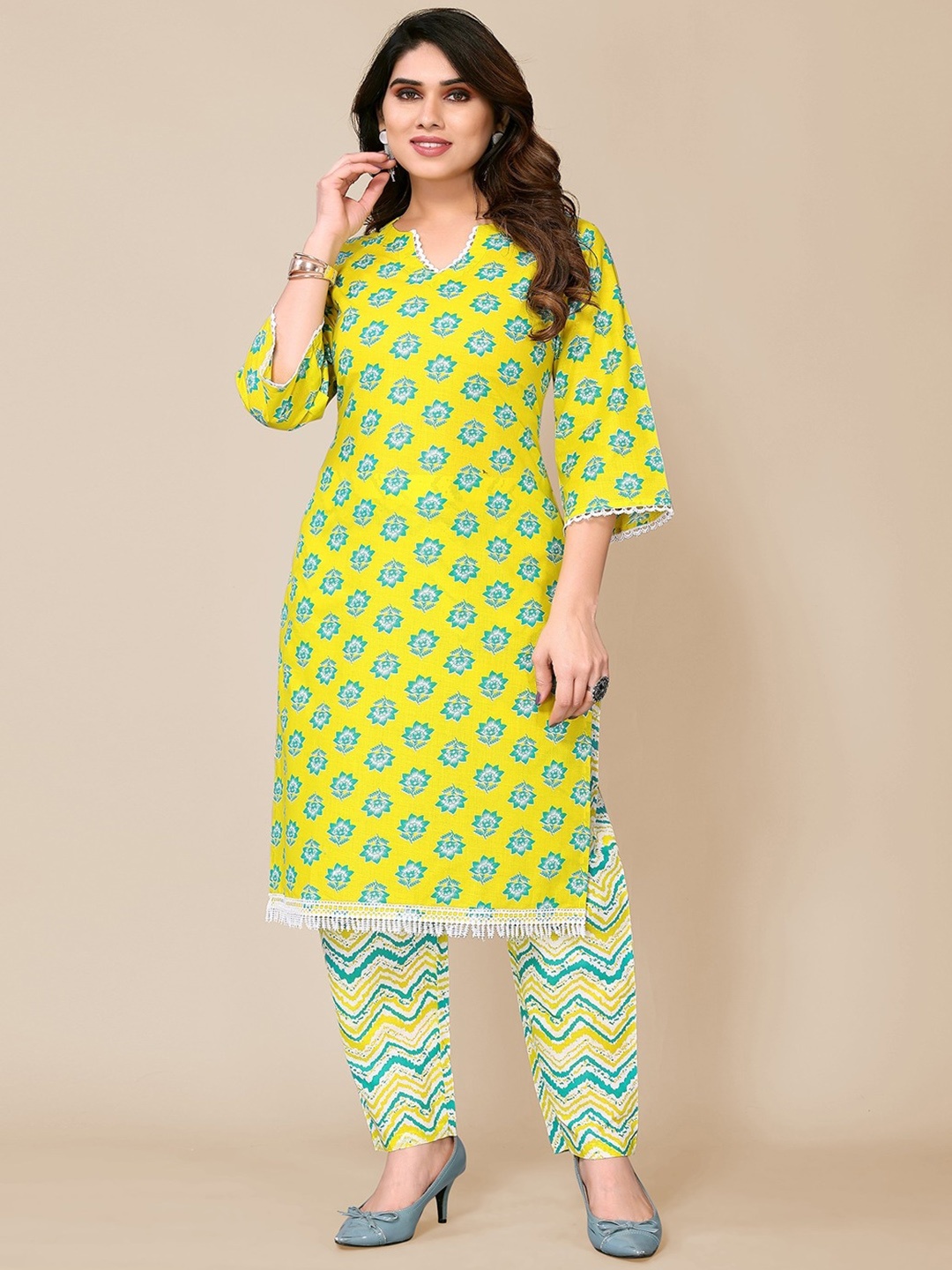 TITANIUM SILK INDUSTRIES PVT. LTD. Floral Printed Straight Kurta with Trousers, Yellow
TITANIUM SILK INDUSTRIES PVT. LTD. Floral Printed Straight Kurta with Trousers, Yellow