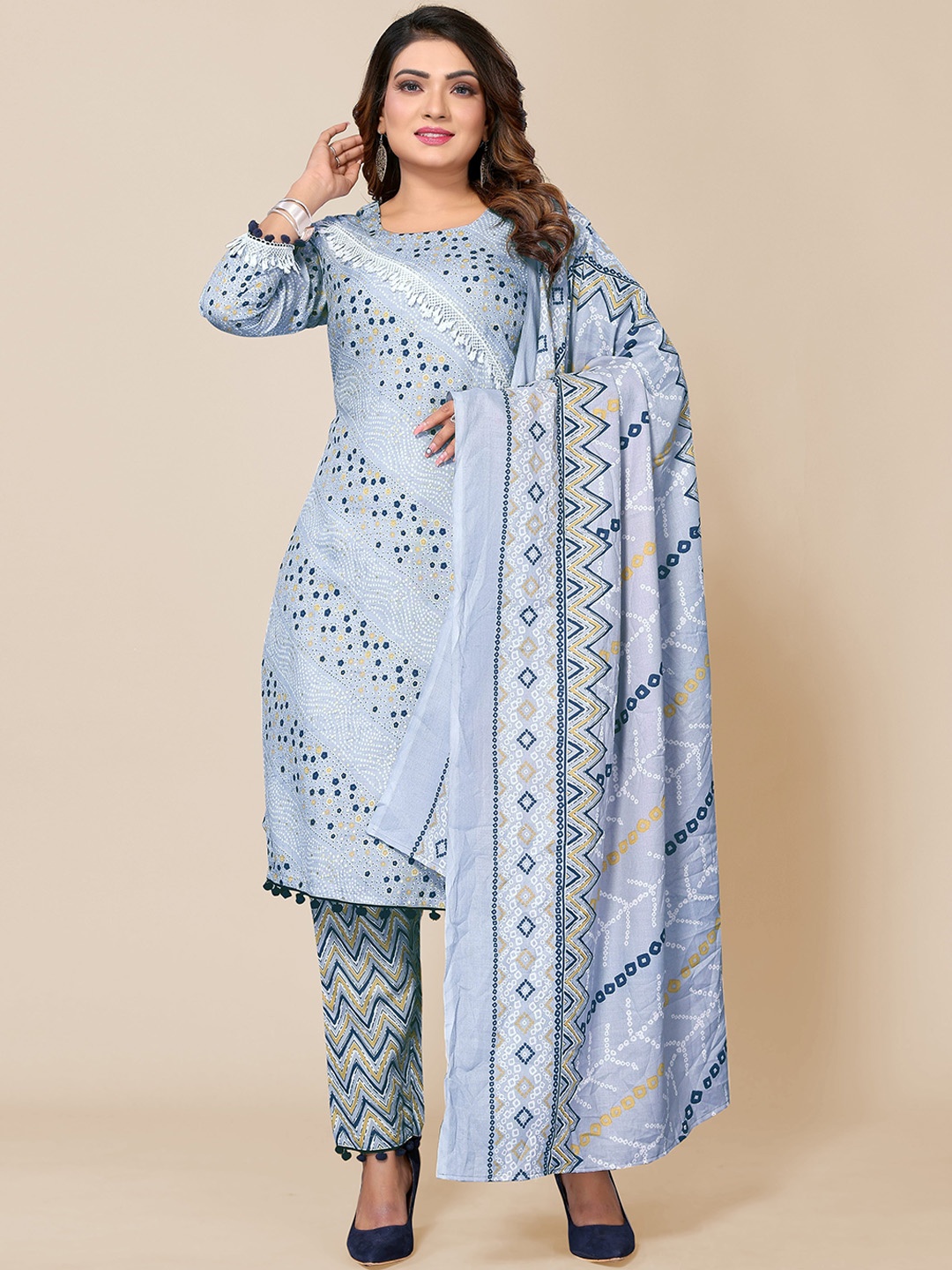 TITANIUM SILK INDUSTRIES PVT. LTD. Geometric Printed Kurta With Trousers & Dupatta, Blue
TITANIUM SILK INDUSTRIES PVT. LTD. Geometric Printed Kurta With Trousers & Dupatta, Blue