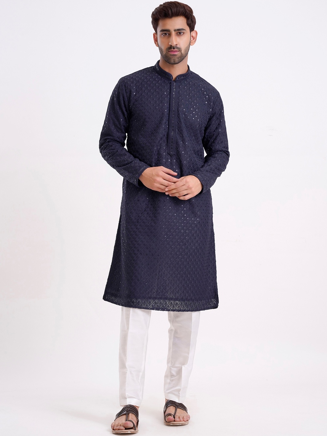 KALPRAAG Ethnic Motifs Mandarin Collar Chikankari Embroidered Regular Sequinned Kurta Set, Navy blue
KALPRAAG Ethnic Motifs Mandarin Collar Chikankari Embroidered Regular Sequinned Kurta Set, Navy blue