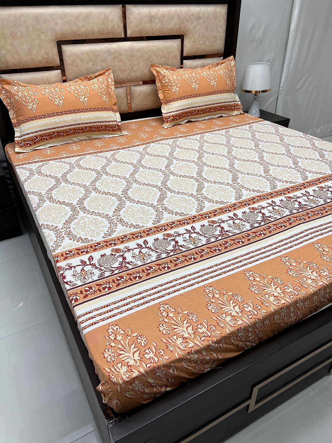 Pure Decor Orange & White Printed Cotton 300 TC Fitted King Bedsheet with 2 Pillow Covers
Pure Decor Orange & White Printed Cotton 300 TC Fitted King Bedsheet with 2 Pillow Covers