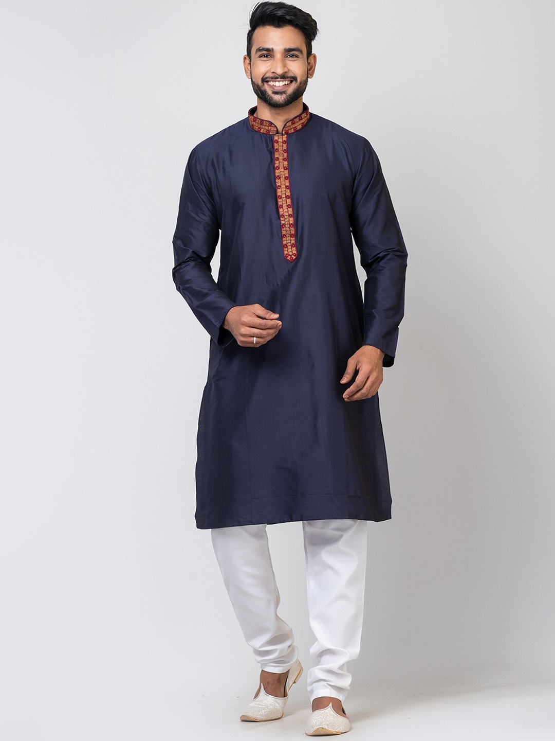 HU - Handcrafted Uniquely Floral Yoke Design Mandarin Collar Thread Work Cotton Silk Kurta, Navy blue
HU - Handcrafted Uniquely Floral Yoke Design Mandarin Collar Thread Work Cotton Silk Kurta, Navy blue