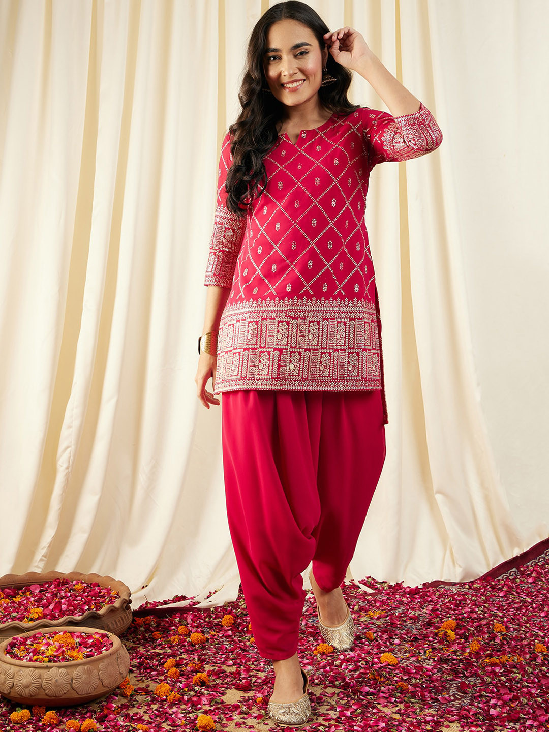 MABISH by Sonal Jain Women Magenta Ethnic Motifs Printed Regular Kurti with Dhoti Pants
MABISH by Sonal Jain Women Magenta Ethnic Motifs Printed Regular Kurti with Dhoti Pants