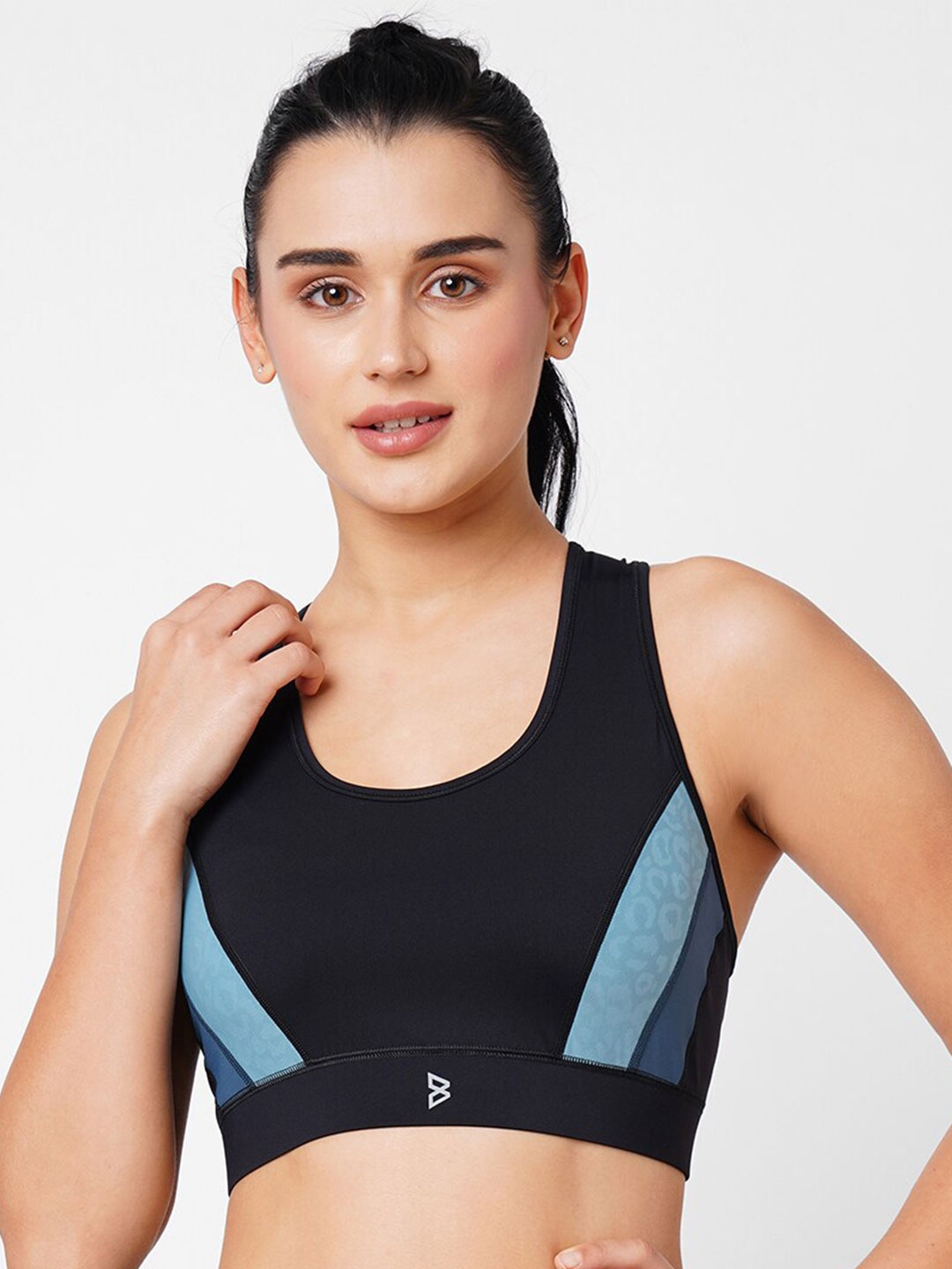 BODD ACTIVE Colourblocked Full Coverage Removable Padding Sports Bra With All Day Comfort, Black
BODD ACTIVE Colourblocked Full Coverage Removable Padding Sports Bra With All Day Comfort, Black