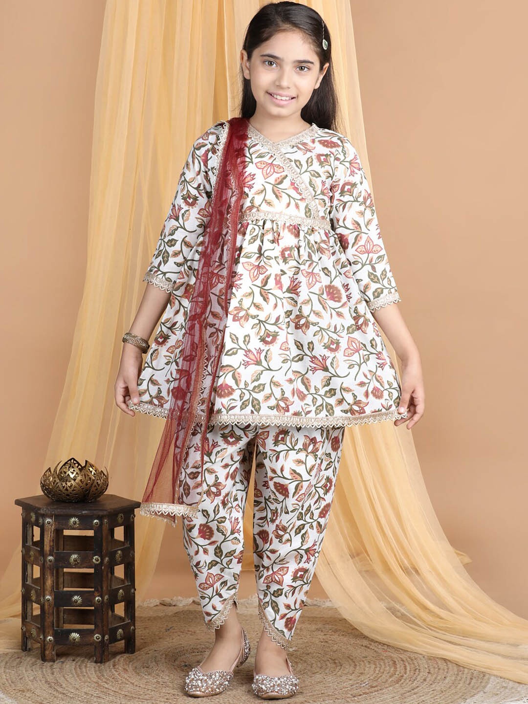 Cutiekins Girls Floral Printed Angrakha Gotta Patti A-Line Kurti with Dhoti Pant & Dupatta, Off white
Cutiekins Girls Floral Printed Angrakha Gotta Patti A-Line Kurti with Dhoti Pant & Dupatta, Off white