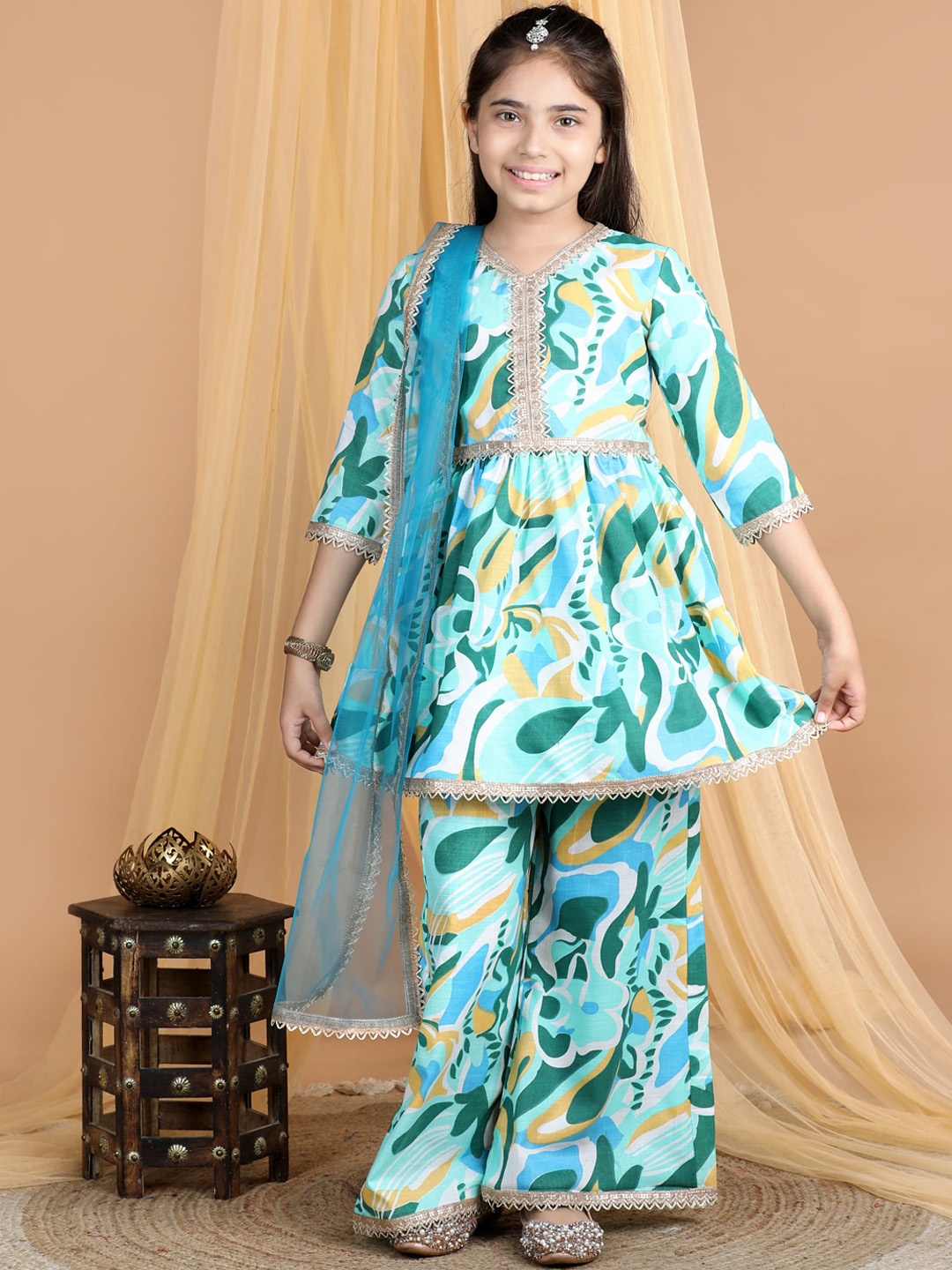 Cutiekins Girls Floral Printed V-Neck Gotta Patti A-Line Kurta with Palazzos & Dupatta, Turquoise blue
Cutiekins Girls Floral Printed V-Neck Gotta Patti A-Line Kurta with Palazzos & Dupatta, Turquoise blue