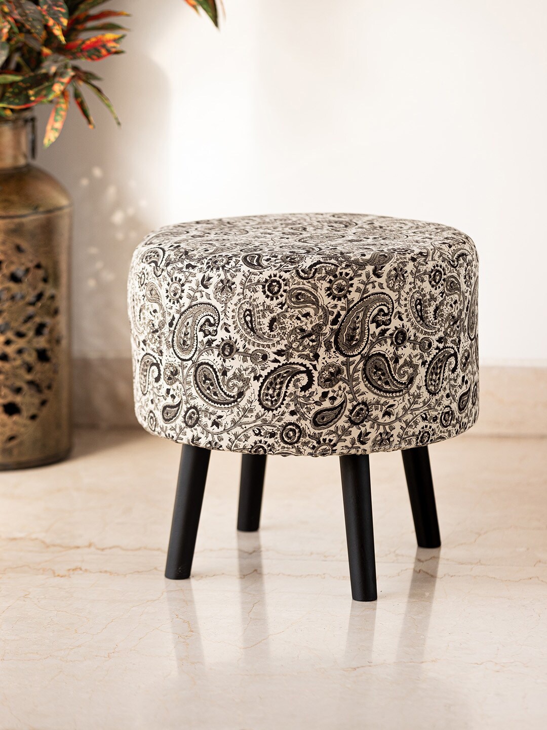ExclusiveLane Cream Coloured & Black Paisley Printed Mango Wooden Round Ottoman
ExclusiveLane Cream Coloured & Black Paisley Printed Mango Wooden Round Ottoman