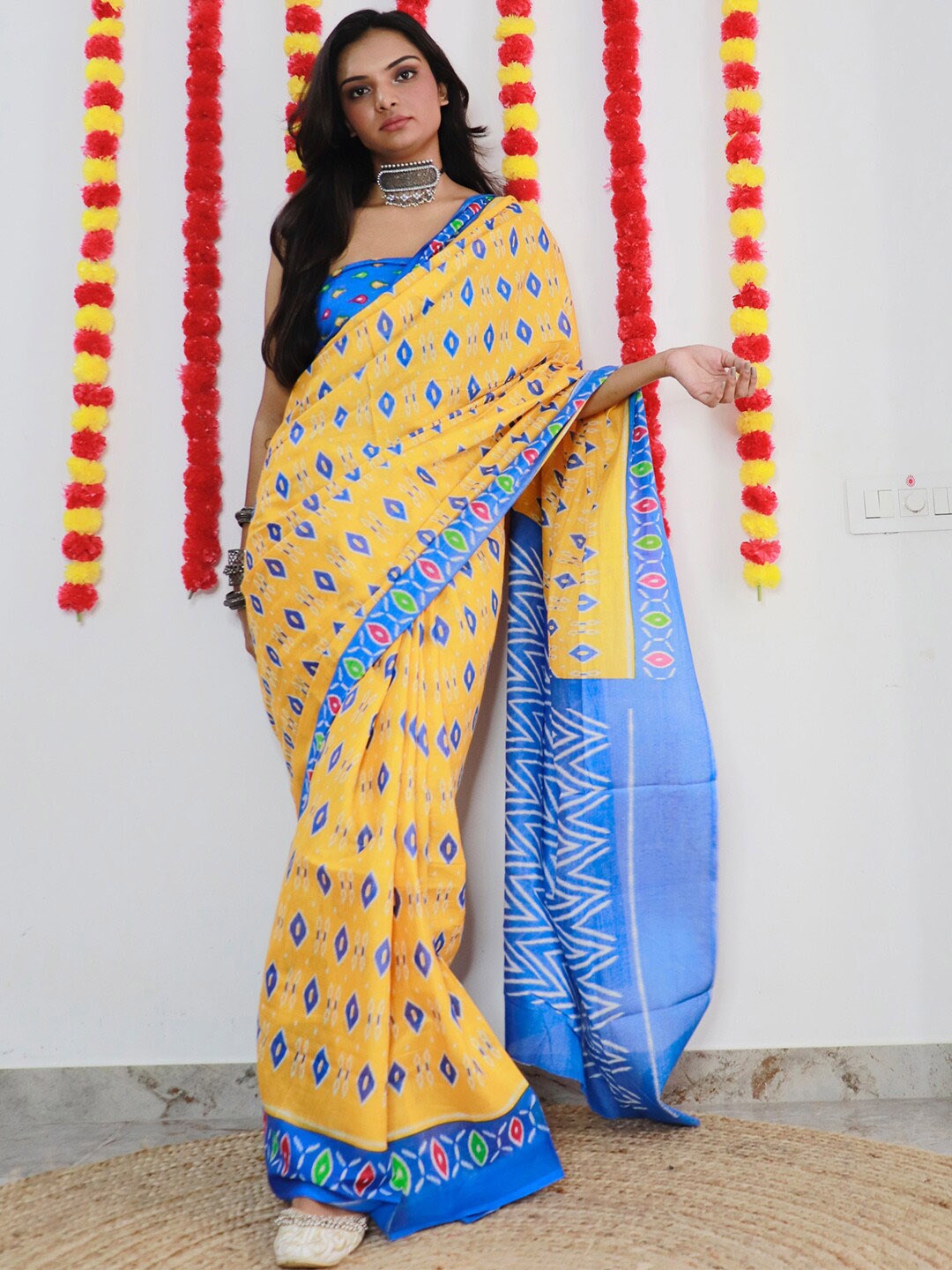 Saree mall Yellow & Blue Geometric Pure Cotton Ikat Sarees