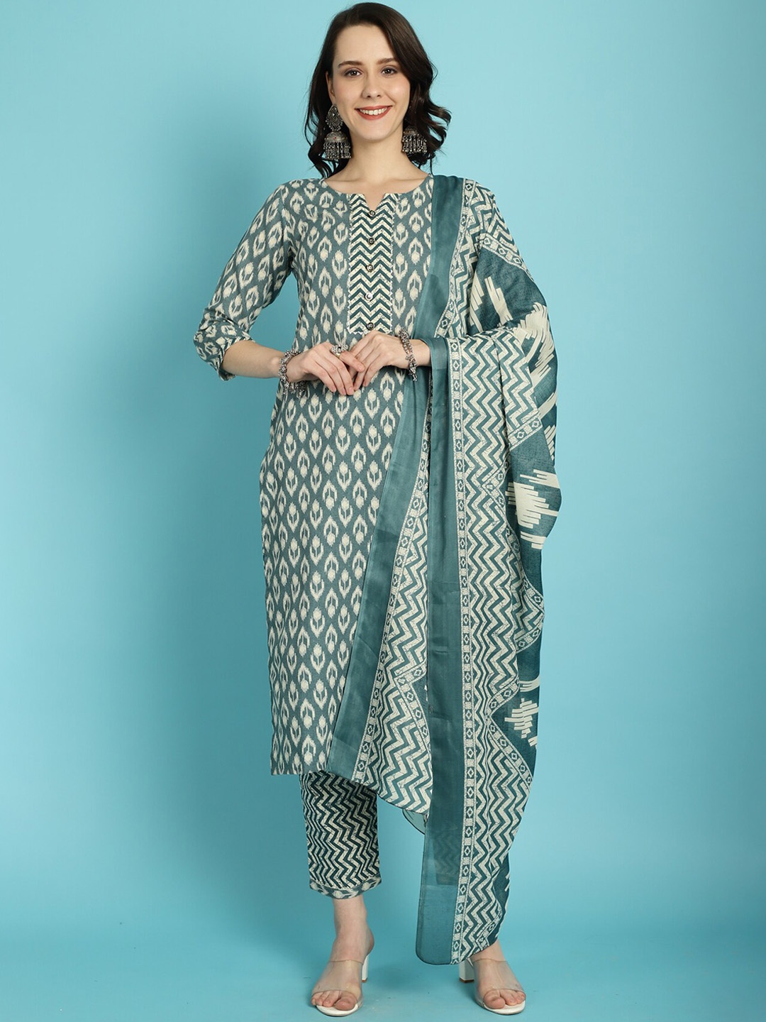Rajnandini Ethnic Motifs Printed Gotta Patti Straight Kurta with Trousers & Dupatta, Sea green
Rajnandini Ethnic Motifs Printed Gotta Patti Straight Kurta with Trousers & Dupatta, Sea green