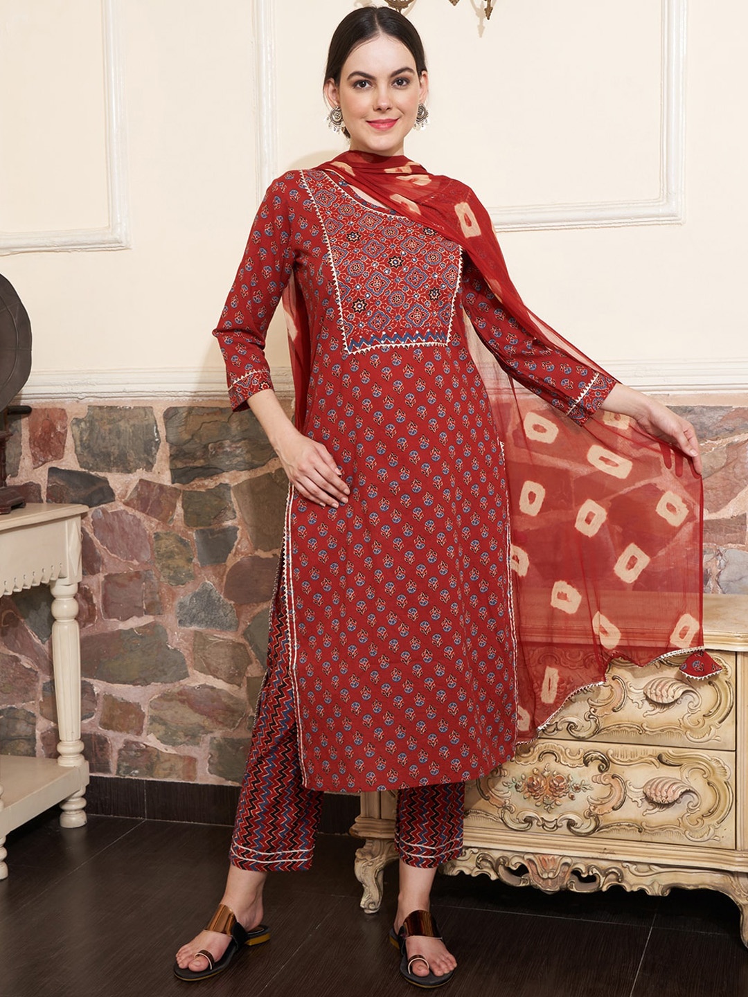 Sangria Ethnic Motifs Printed Gotta Patti Pure Cotton Kurta & Palazoos With Dupatta, Maroon
Sangria Ethnic Motifs Printed Gotta Patti Pure Cotton Kurta & Palazoos With Dupatta, Maroon
