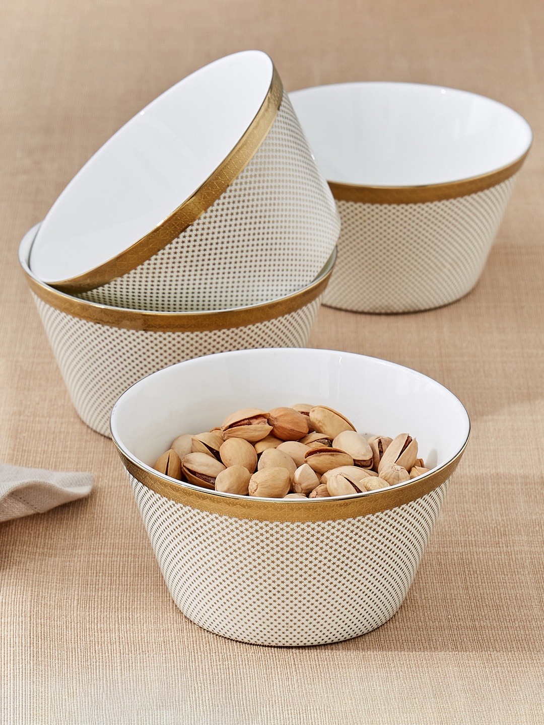 Home Centre Ebony Gold Toned & White 4 Pcs Printed Bone China Serving Bowls - 470 ml each
Home Centre Ebony Gold Toned & White 4 Pcs Printed Bone China Serving Bowls - 470 ml each
