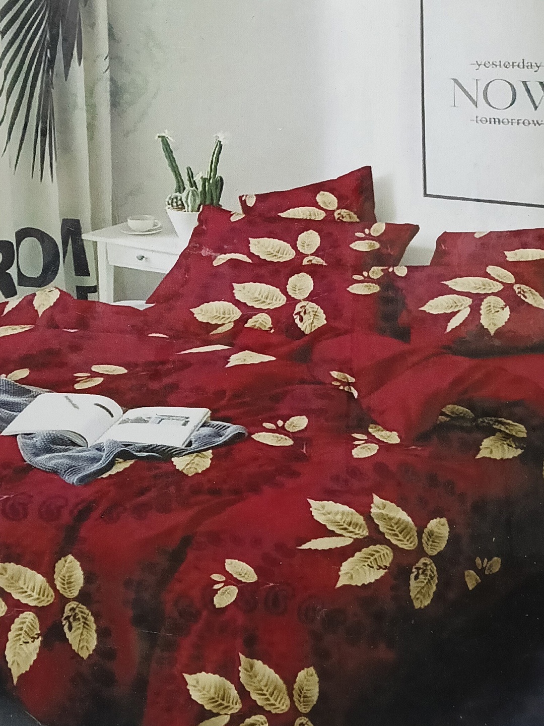 Signature Piper Maroon & Beige Floral Microfiber 160 TC Queen Bedsheet & 2 Pillow Covers
Signature Piper Maroon & Beige Floral Microfiber 160 TC Queen Bedsheet & 2 Pillow Covers