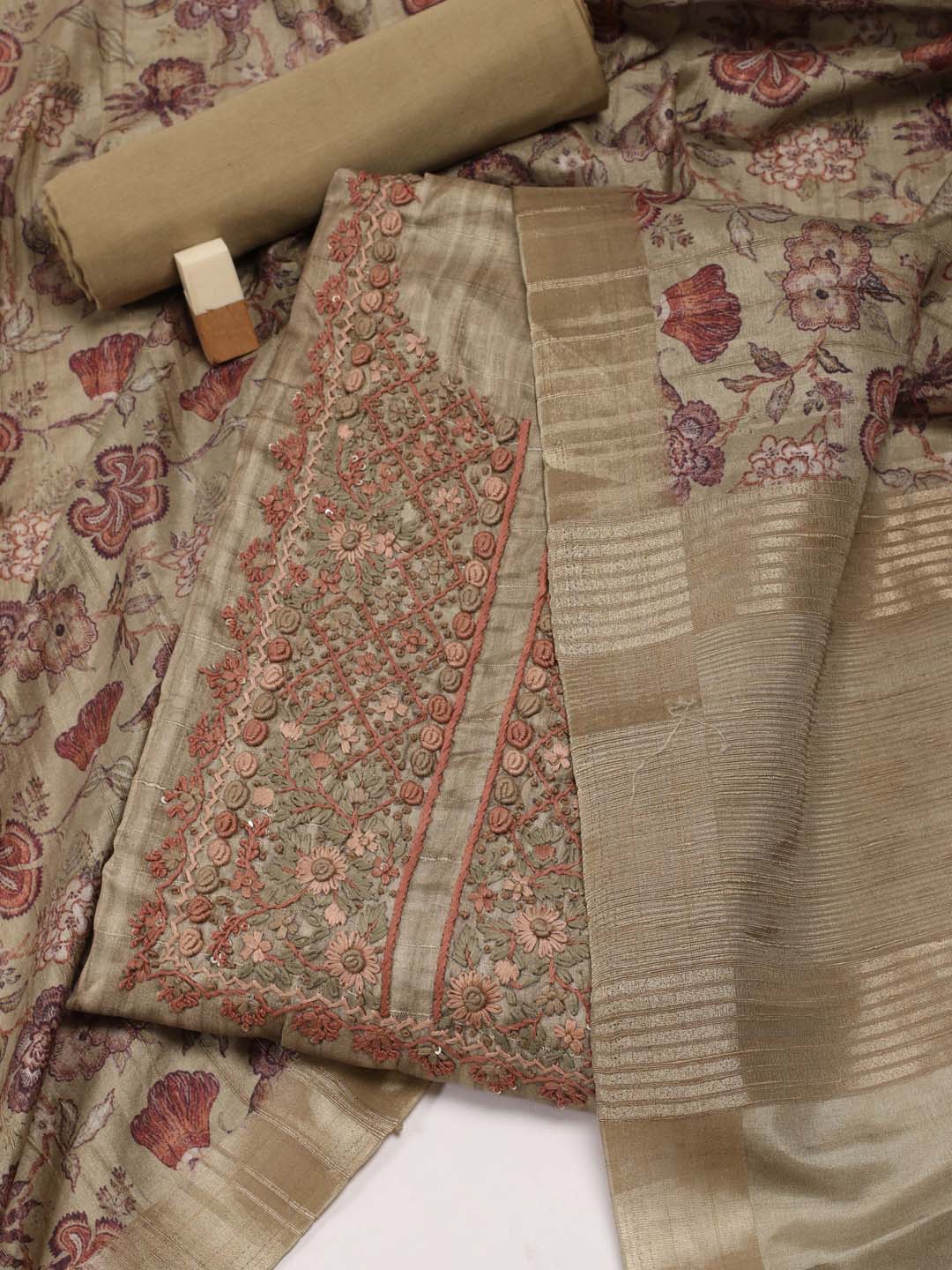 Meena Bazaar Ethnic Motifs Embroidered Thread Work Detailed Unstitched Dress Material, Olive
Meena Bazaar Ethnic Motifs Embroidered Thread Work Detailed Unstitched Dress Material, Olive