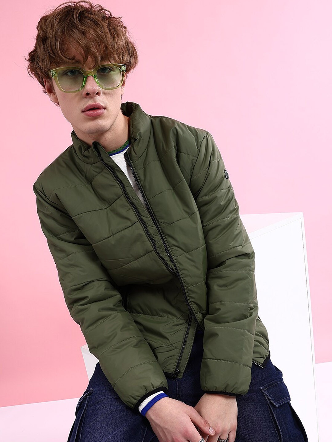 The Indian Garage Co Men Olive Green Colourblocked Crop Outdoor Puffer Jacket with Patchwork
The Indian Garage Co Men Olive Green Colourblocked Crop Outdoor Puffer Jacket with Patchwork