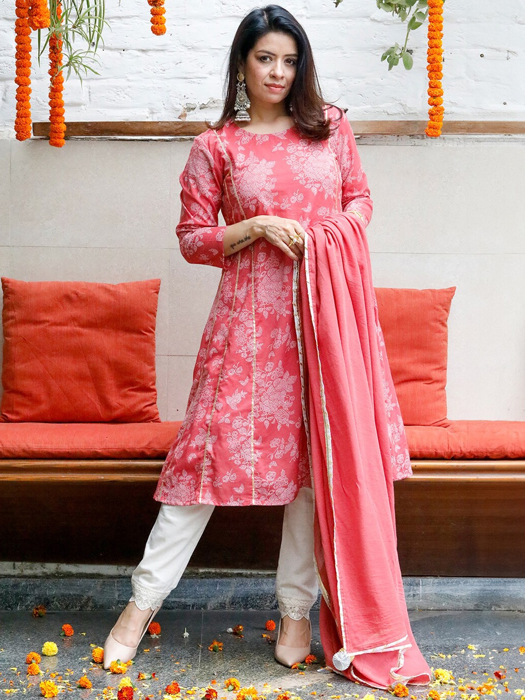 FABNEST Floral Printed Gotta Patti Pure Cotton Anarkali Kurta With Trousers & Dupatta, Pink
FABNEST Floral Printed Gotta Patti Pure Cotton Anarkali Kurta With Trousers & Dupatta, Pink