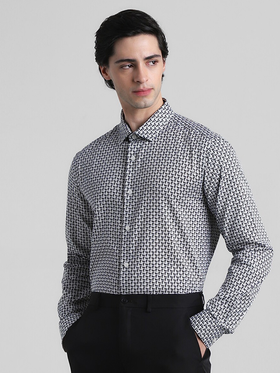 Jack & Jones Slim Fit Geometric Printed Spread Collar Long Sleeve Cotton Casual Shirt, White
Jack & Jones Slim Fit Geometric Printed Spread Collar Long Sleeve Cotton Casual Shirt, White