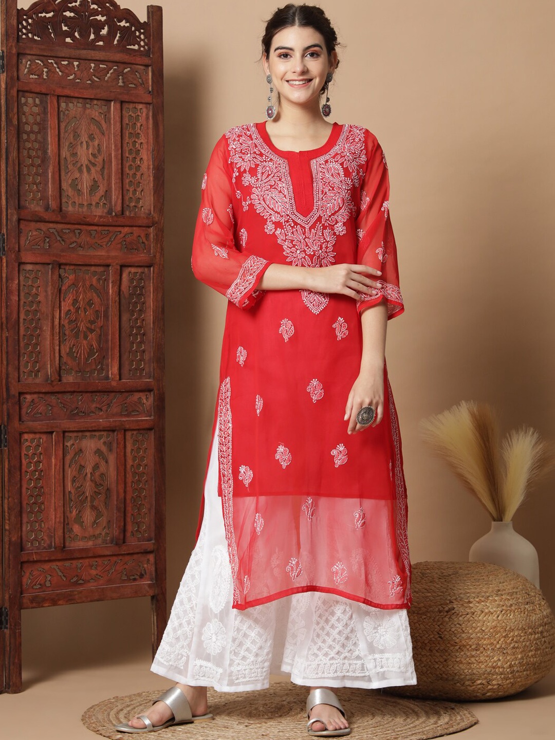 Ethnava Ethnic Motifs Embroidered Regular Georgette Chikankari Kurta & Sharara With Slip, Red
Ethnava Ethnic Motifs Embroidered Regular Georgette Chikankari Kurta & Sharara With Slip, Red