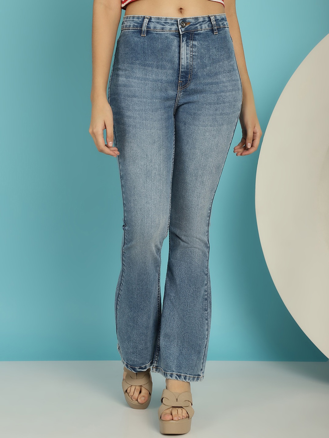 The Roadster Lifestyle Co. Women Blue Heavy Fade High-Rise Stretchable Bootcut Jeans
The Roadster Lifestyle Co. Women Blue Heavy Fade High-Rise Stretchable Bootcut Jeans